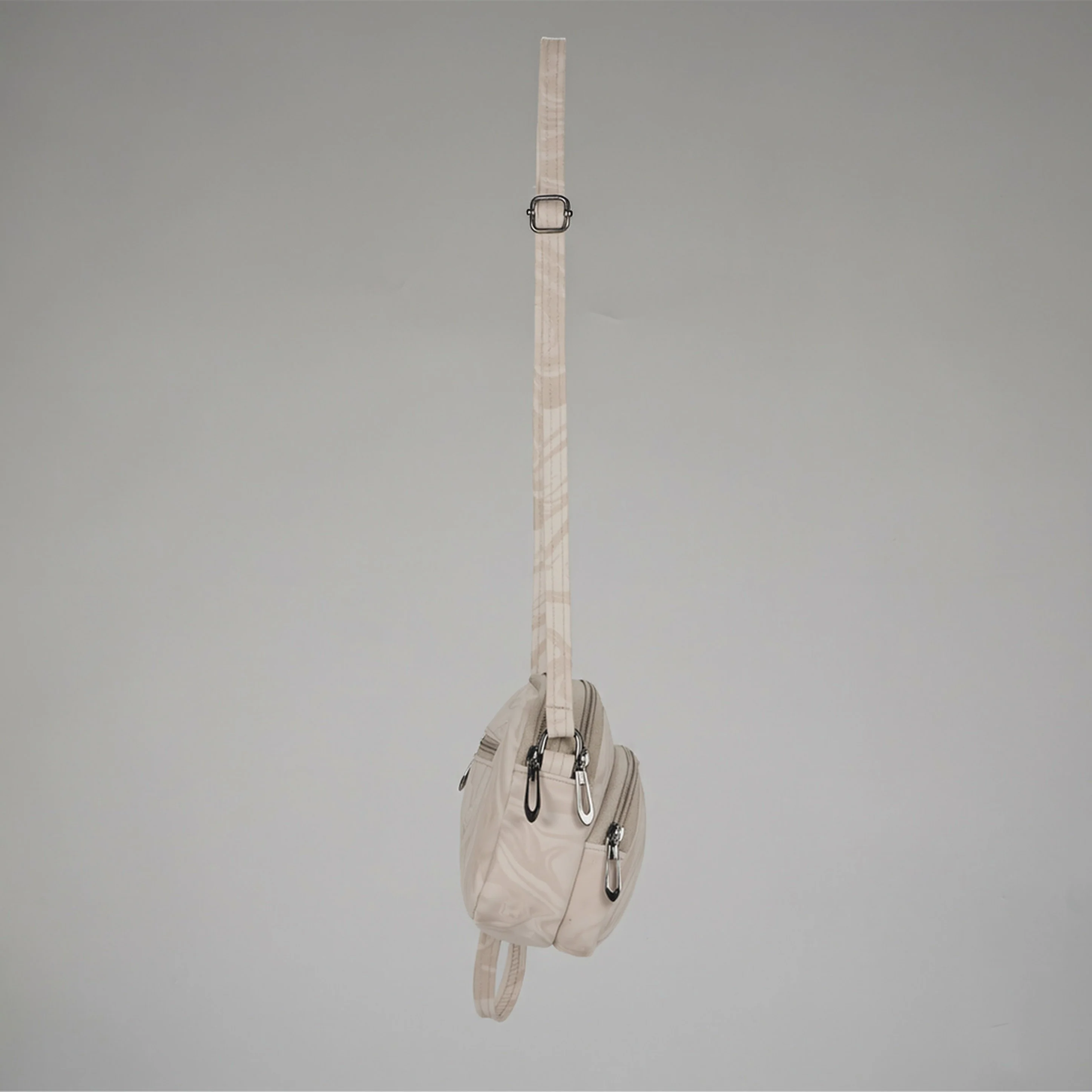 Women Solid Sling Bag - Image 15