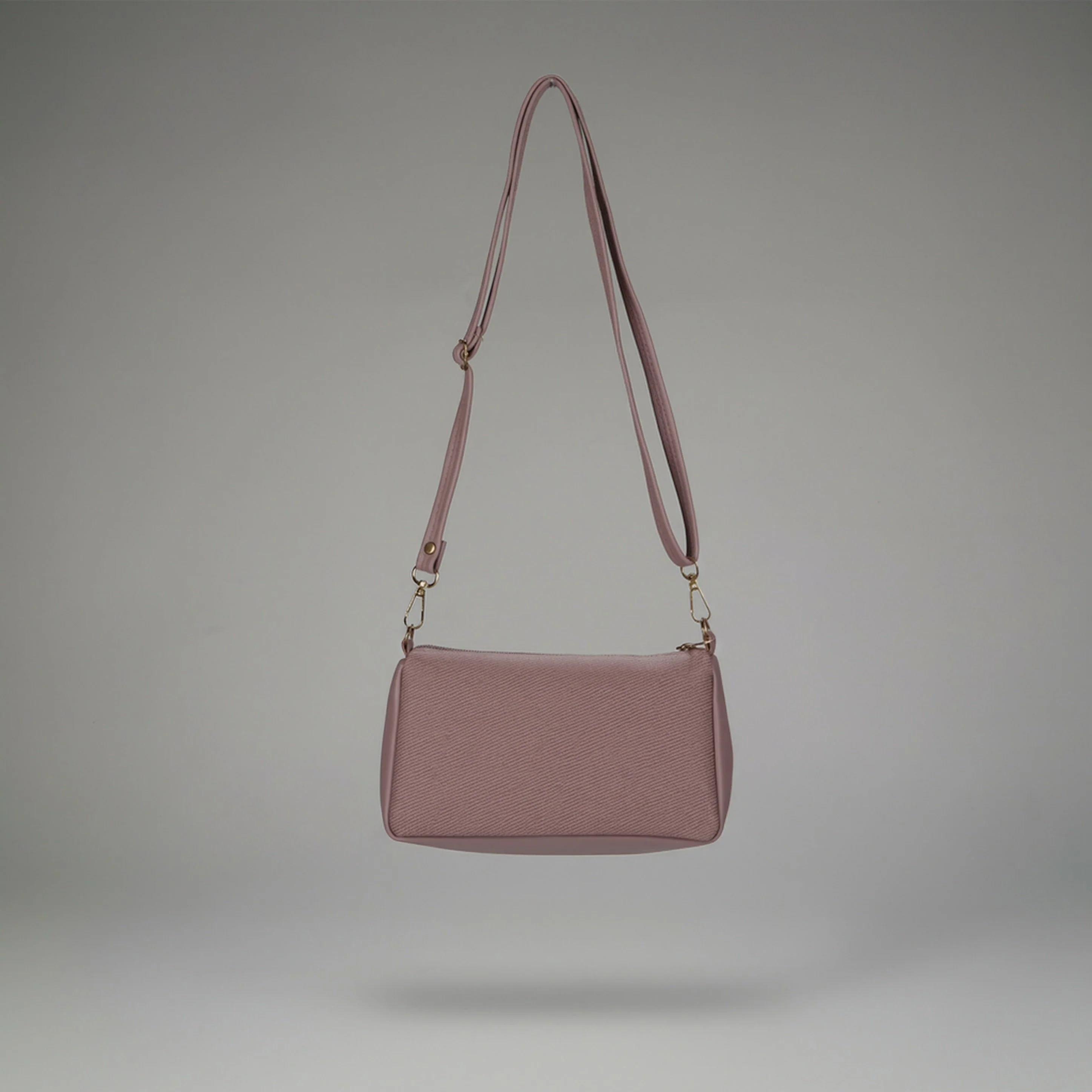 Women Solid Sling Bag - Image 4