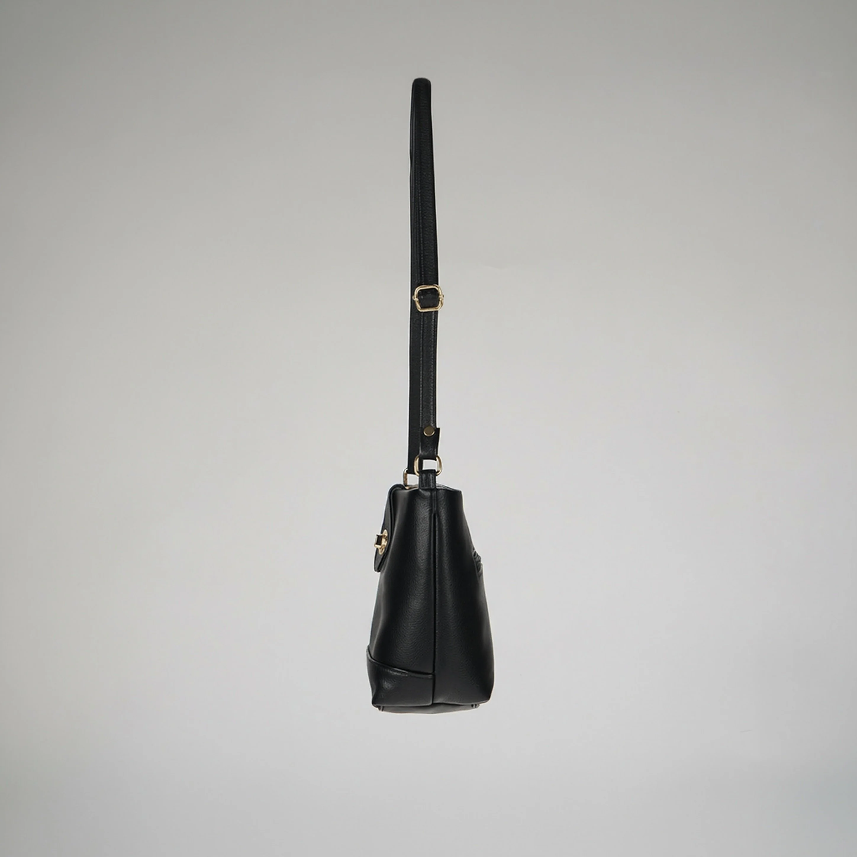 Women Solid Sling Bag - Image 13