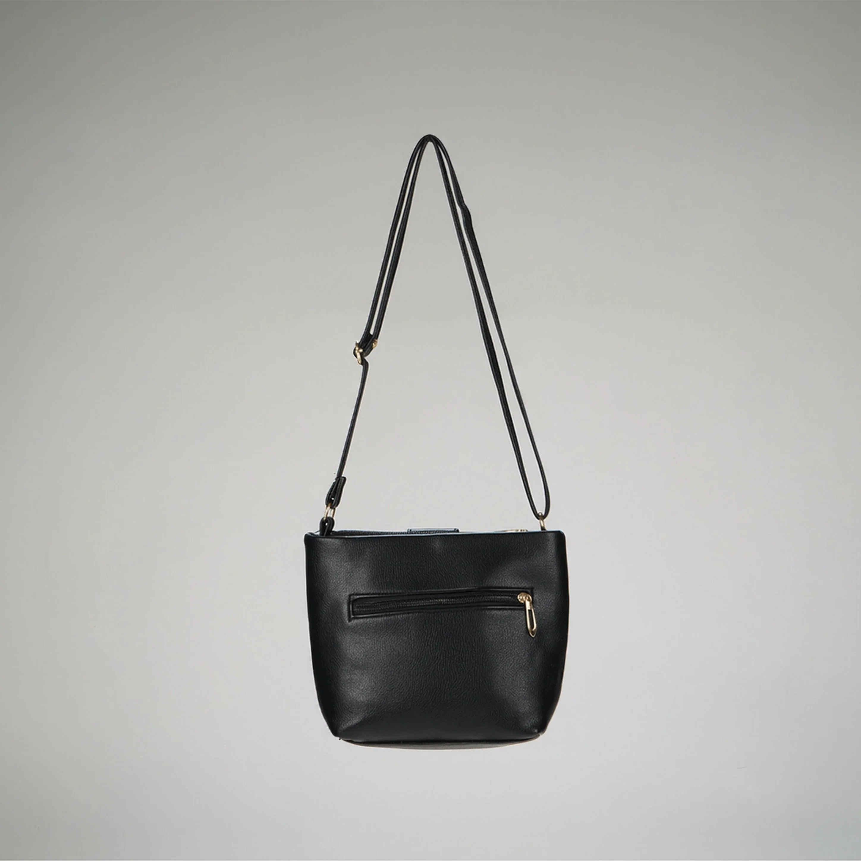 Women Solid Sling Bag - Image 14