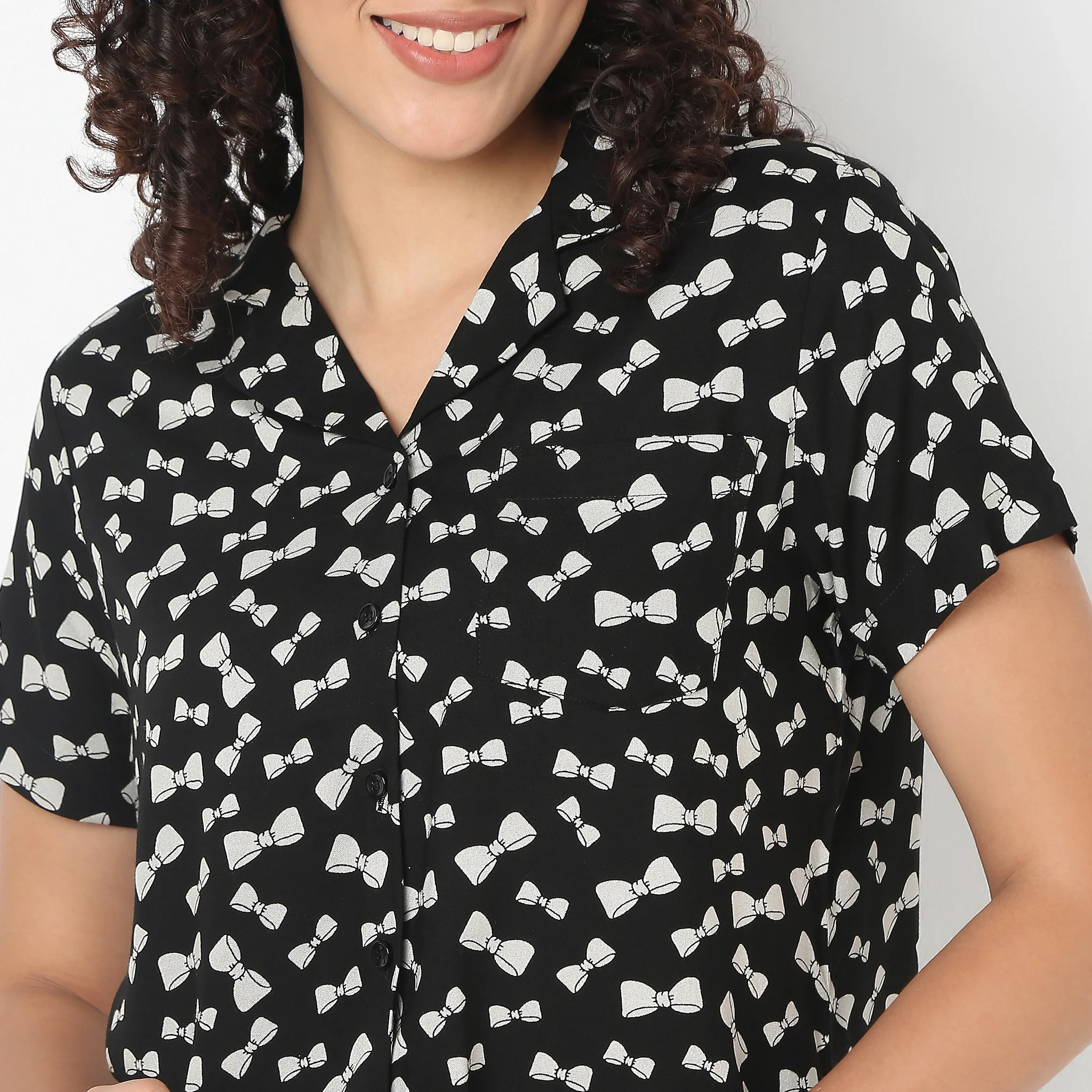 Woven Loungewear Shirt With Short Set - Image 4