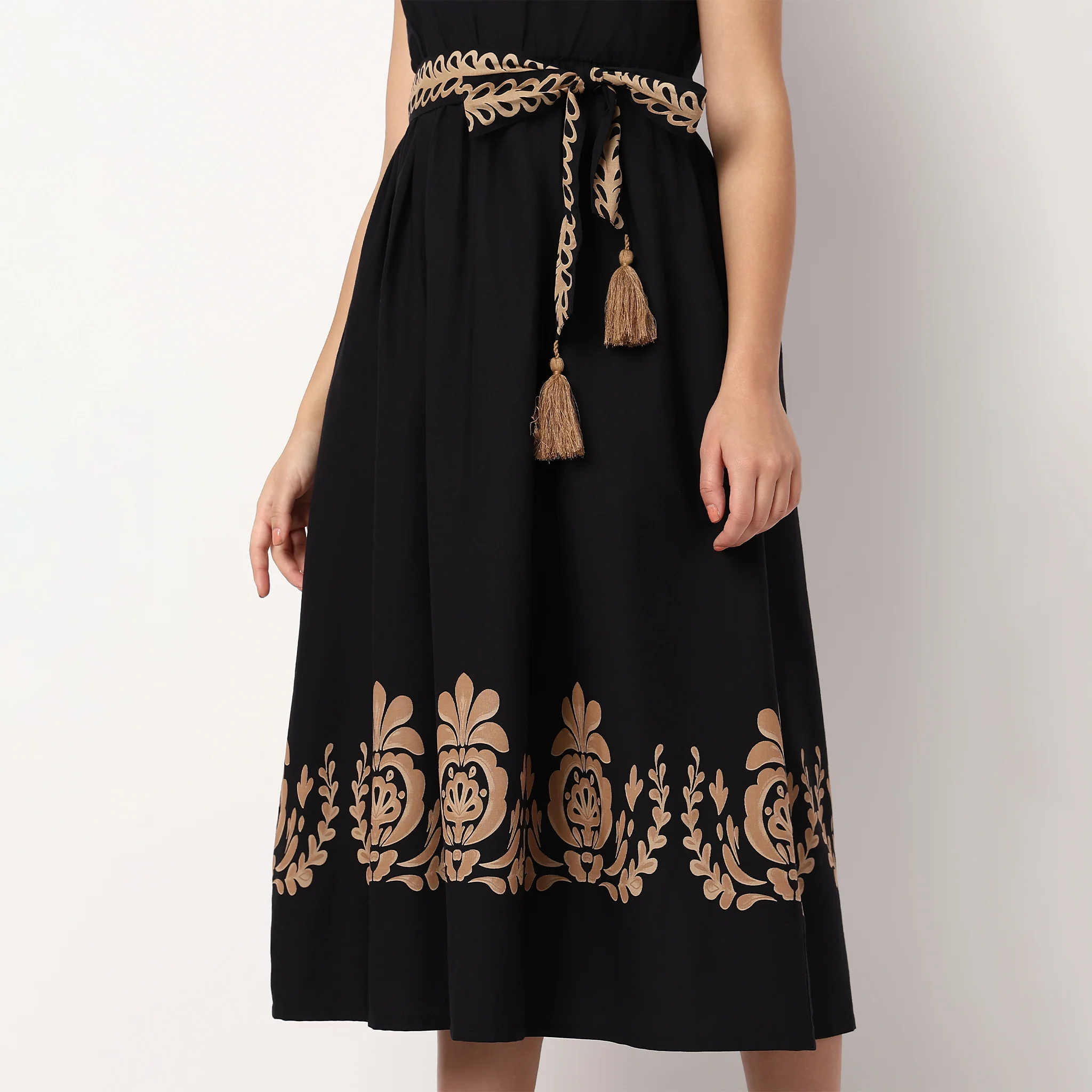 Woven Strapy Flared Printed Dress - Image 4