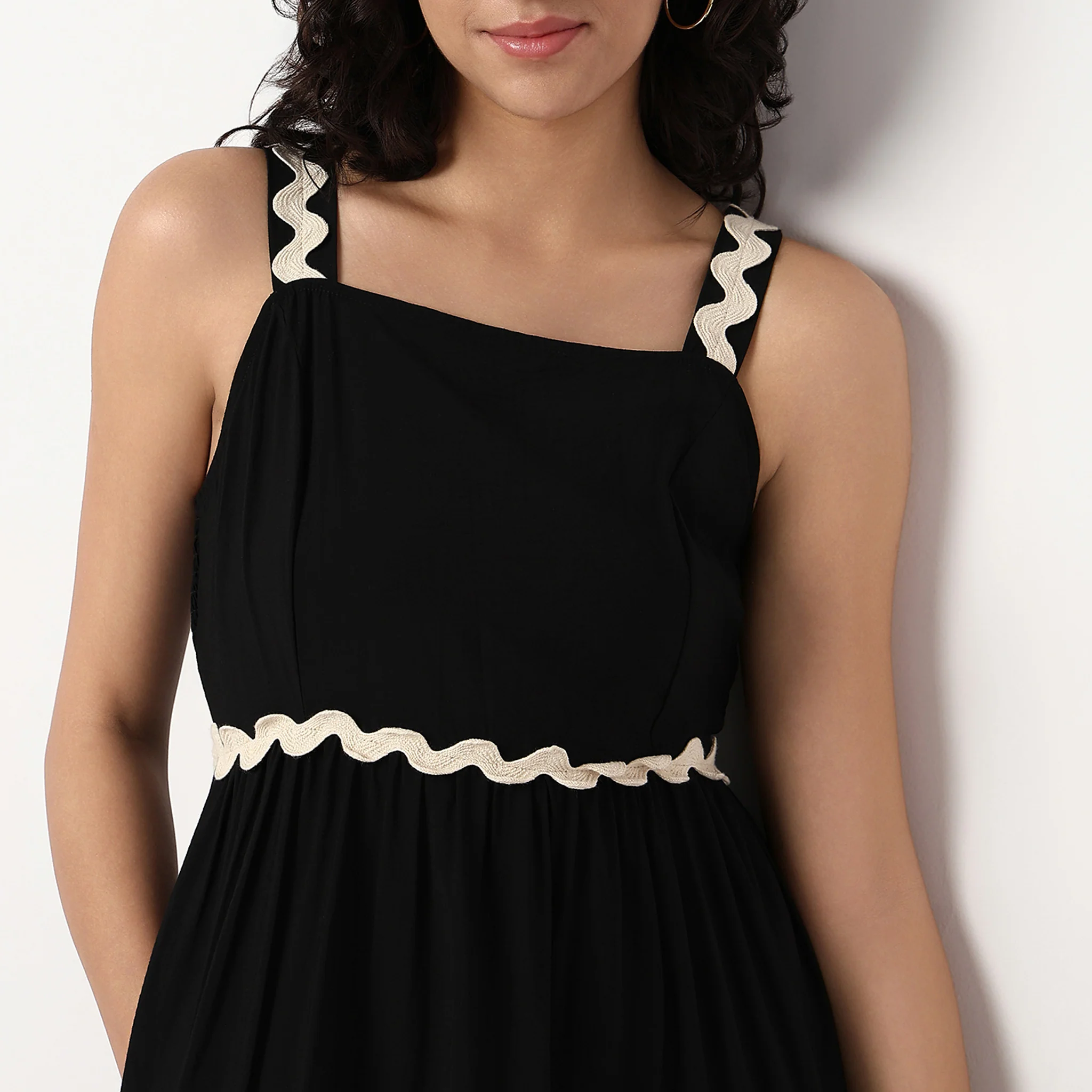 Woven Strapy Flared Dress - Image 4