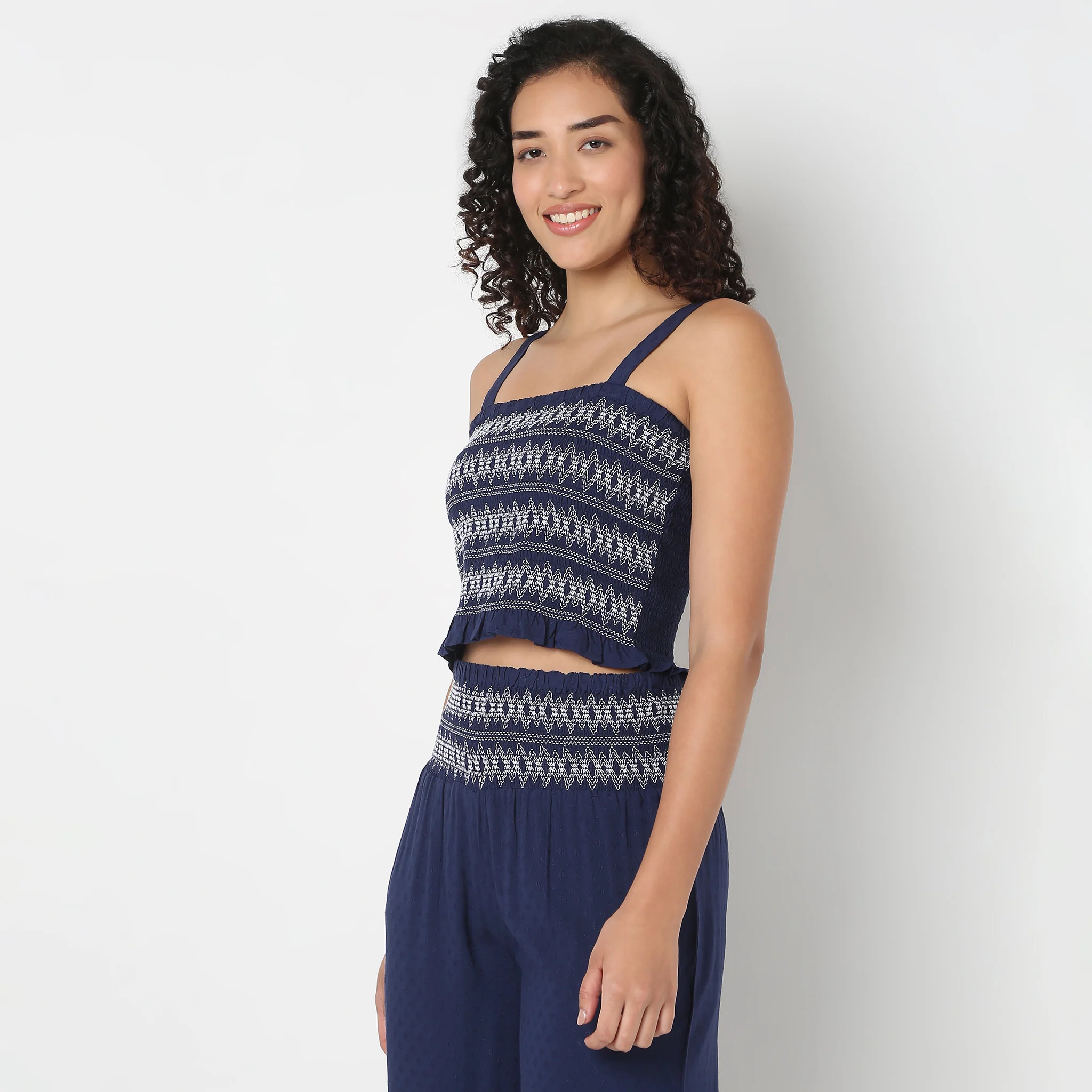 Fitted Top With Embroidery Pattern - Image 5